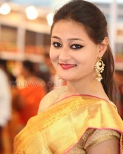 Actress Nilofer At Vrk Silks Bridal Expo Launch Photos 03