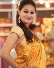 Actress Nilofer At Vrk Silks Bridal Expo Launch Photos 07