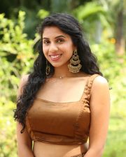 Actress Sravanthi Prattipati at Rahasyam Idam Jagath Press Meet Photos 16