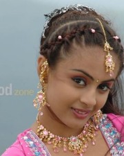 Hot And Sexy Telugu Actress Suhani Pictures 17
