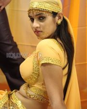 Mei Maranthen Heroine Sanyathara Stills 17