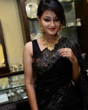 Nilofer At Hiya Jewellers Curtain Raiser Event Photos 04