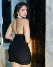 Glam Priyanka Kholgade in a Black Bodycon Backless Dress with a Deep Cleavage Neck Photos 10