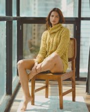 Radiant Actress Shruti Chauhan in a chartreuse knitted cardigan photos 05