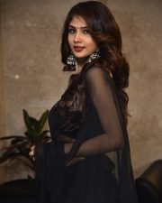 Saaree Movie Heroine Aaradhya Devi Sexy in a Black Saree with Sleeveless Blouse Photos 20