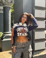 Sexy Shruti Chauhan in a Chicago Bears Crop Top and Grey Jeans Photos 04