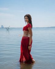 Vibrant Shruti Chauhan Cleavage in a Red Printed Tied Front Crop Blouse and Saree Photos 05 Vibrant Shruti Chauhan Cleavage in a Red Printed Tied Front Crop Blouse and Saree Photos 05