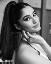 Hot and Sexy Rasha Thadani in a Silver Backless Mini Dress Photos 04