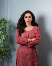 Pichaikkaran 2 Actress Shivangi Verma in a Peach Kurta Photos 03
