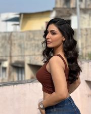 Sexy Shivangi Verma in a Sleeveless Brown Crop Top and Blue Jeans Photos 03