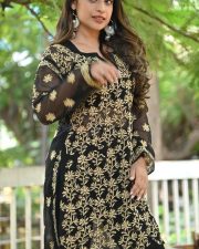 Actress Aarthi Gupta at Sodara Movie Interview Photos 17