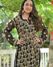 Actress Aarthi Gupta at Sodara Movie Interview Photos 18