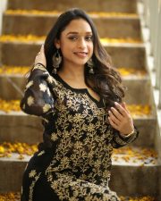 Actress Aarthi Gupta at Sodara Movie Interview Photos 40