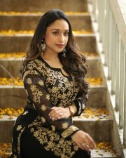 Actress Aarthi Gupta at Sodara Movie Interview Photos 45