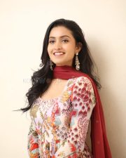 Actress Deepika Pilli at Akkada Ammayi Ikkada Abbayi Trailer Launch Photos 27
