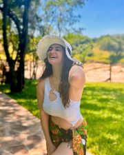 Hot Gorgeous Shivaleeka Oberoi Vacation Pictures 01