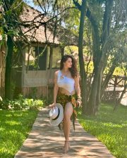 Hot Gorgeous Shivaleeka Oberoi Vacation Pictures 03