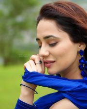 Sexy Priyanka Rewri in a Blue Georgette Saree Pictures 01