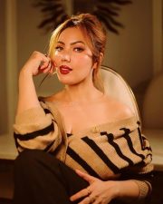 The Khatra Khatra Show Actress Munmun Dutta in a Brown and Black Off Shoulder Dress Photos 04