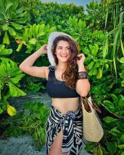 Tropical Beauty Shivaleeka Oberoi in a Black Bikini Top with a Black and White Zebra Printed Sarong Photos 04