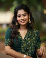 Actress Janany Kunaseelan at Usurae Movie Press Meet Pictures 04
