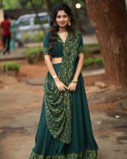 Actress Janany Kunaseelan at Usurae Movie Press Meet Pictures 10