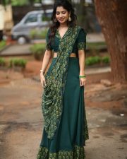 Actress Janany Kunaseelan at Usurae Movie Press Meet Pictures 11