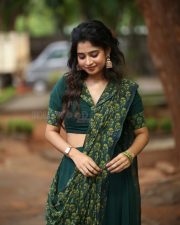 Actress Janany Kunaseelan at Usurae Movie Press Meet Pictures 15