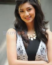 Beautiful Tanvi Vyas Pictures 30