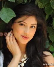 Beautiful Tanvi Vyas Pictures 35