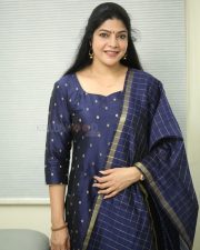 Actress Vasuki Anand at Beauty Movie Interview Photos 08