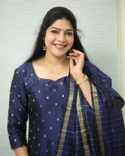 Actress Vasuki Anand at Beauty Movie Interview Photos 13