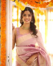 Actress Ira Dayanand at Sreeyas Chitra and Purna Naidu Production New Movie Launch Photos 24