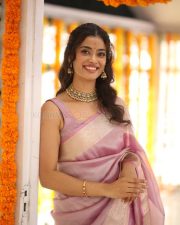 Actress Ira Dayanand at Sreeyas Chitra and Purna Naidu Production New Movie Launch Photos 29