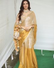 Actress Natasha Singh at Hai Lesso Movie Pooja Photos 11