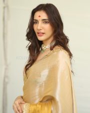 Actress Natasha Singh at Hai Lesso Movie Pooja Photos 27