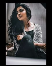 Beautiful Malayalam Actress Mamitha Baiju Pictures 25