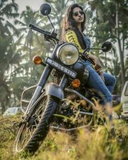 Beautiful Malayalam Actress Mamitha Baiju Pictures 35