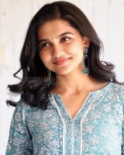 Cute Mamitha Baiju Pictures 02