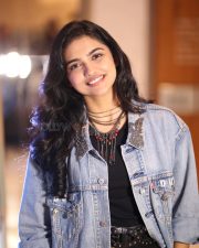 Heroine Mamitha Baiju at Dude Movie Pre Release Event Photos 15