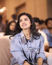 Heroine Mamitha Baiju at Dude Movie Pre Release Event Photos 23