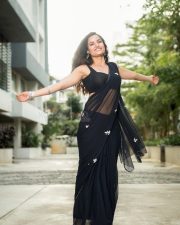 Glamorous Siri Hanumanth in a Black Saree Pictures 07