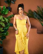Trendsetting Actress Miloni Jhonsa in a Yellow Strapless Dress Photos 03
