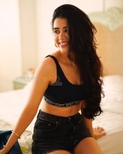 Alluring Actress Aarti Chikara in a Black Crop Top and Denim Shorts Photos 05 Alluring Actress Aarti Chikara in a Black Crop Top and Denim Shorts Photos 05