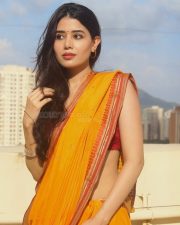 Alluring Beauty Aarti Chikara in a Yellow Saree with a Maroon Blouse Photos 03