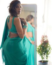 Attractive Mrinmai Kolwalkar in an Aqua Blue Saree with a Sleeveless Blouse Photos 05