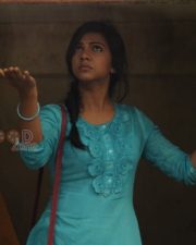 Kadhalum Kadanthu Pogum Movie Stills 14