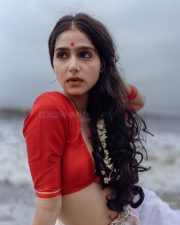Yaariyan 2 Actress Anaswara Rajan Sexy in Red Blouse Photoshoot Stills 03