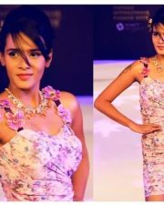 Actress Meera Mitun Photoshoot Stills 15 Actress Meera Mitun Photoshoot Stills 15