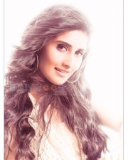 Actress Shamlee Photoshoot Pictures 21